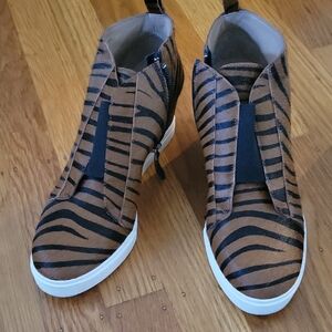 Brown and Black Women's Ankle Boots With Zippers, Calf Fur